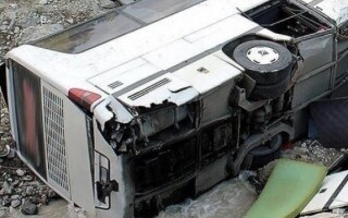 Трагическая автобусная авария в Кадуне унесла жизни 25 детей