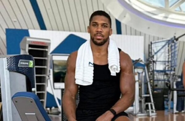 Anthony Joshua Returns to Gym After Nigeria Accident